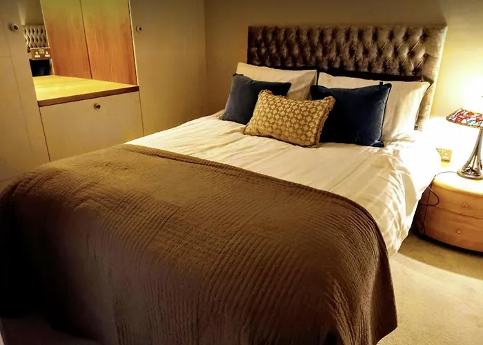 Stunning 5* Location Front Line River With Parking Apartamento