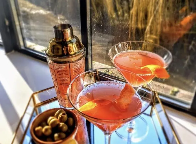 Stunning 5* Location Front Line River With Parking Apartamento