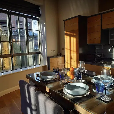 Stunning 5* Location Front Line River With Parking Apartament *