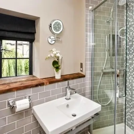 Stunning 5* Location Front Line River With Parking Appartement