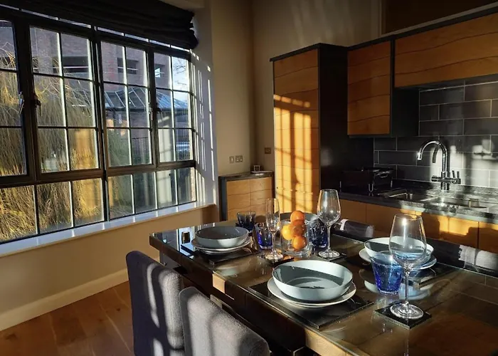 Stunning 5* Location Front Line River With Parking Apartament *