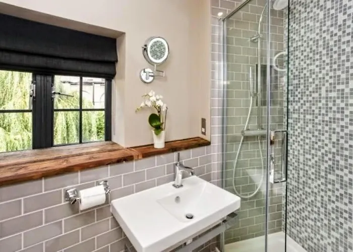 Stunning 5* Location Front Line River With Parking Apartament